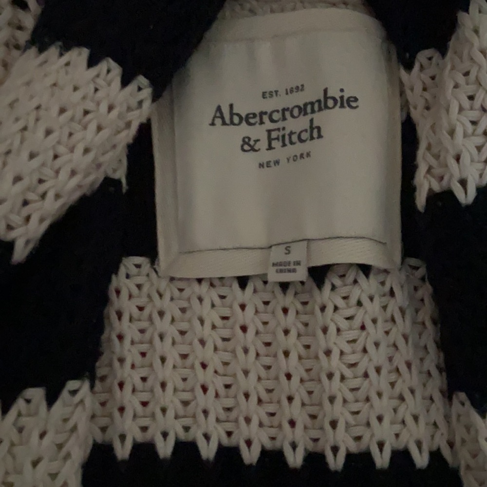 Abercrombie  cardigan sweater. Cream and dark blue . Size S. Great condition.